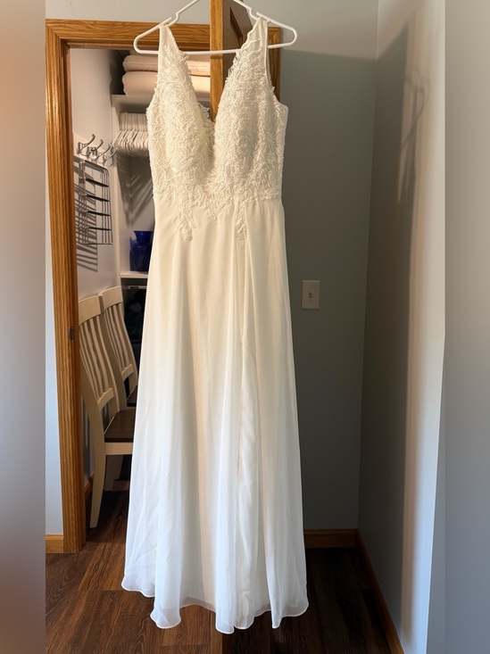 Dresses & Skirts - Wedding dress, never worn!